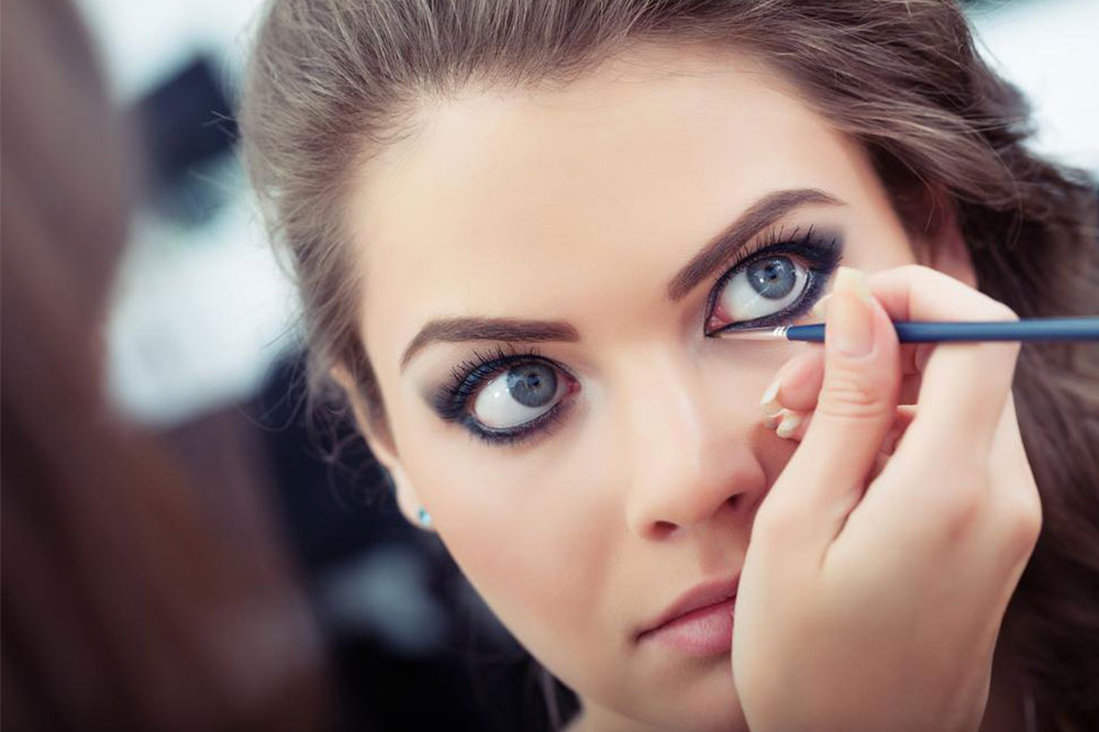 Tips for Applying Liquid Eyeliner